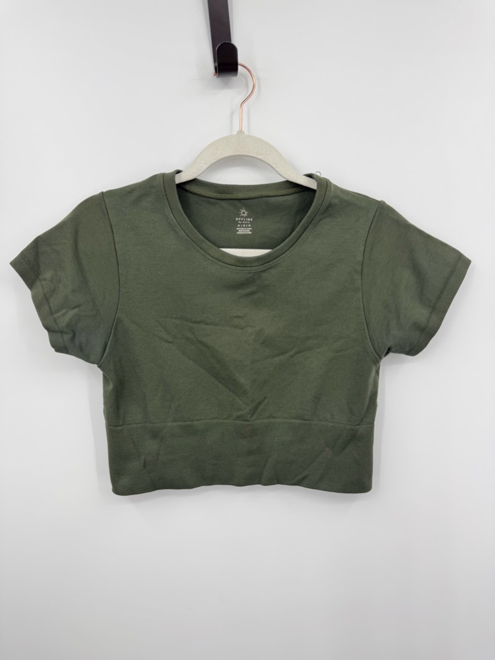 Offline by Aerie Seamless crop top tee shirt in green - Size M short sleeves